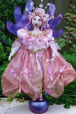 Tons and tons of photos will guide through every step of creating, dressing and embellishing this beautiful 16” armatured fairy with an overlay face.
