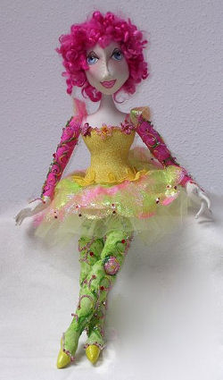 The pattern for this gorgeous 19” bead-jointed doll is packed with wonderful beading techniques and so much more. 