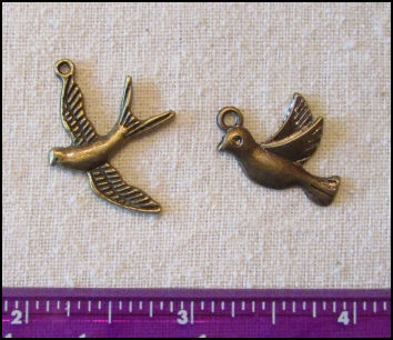 Steampunk Trinkets - Whimsical Theme for Doll Making - Bronze birds (2)